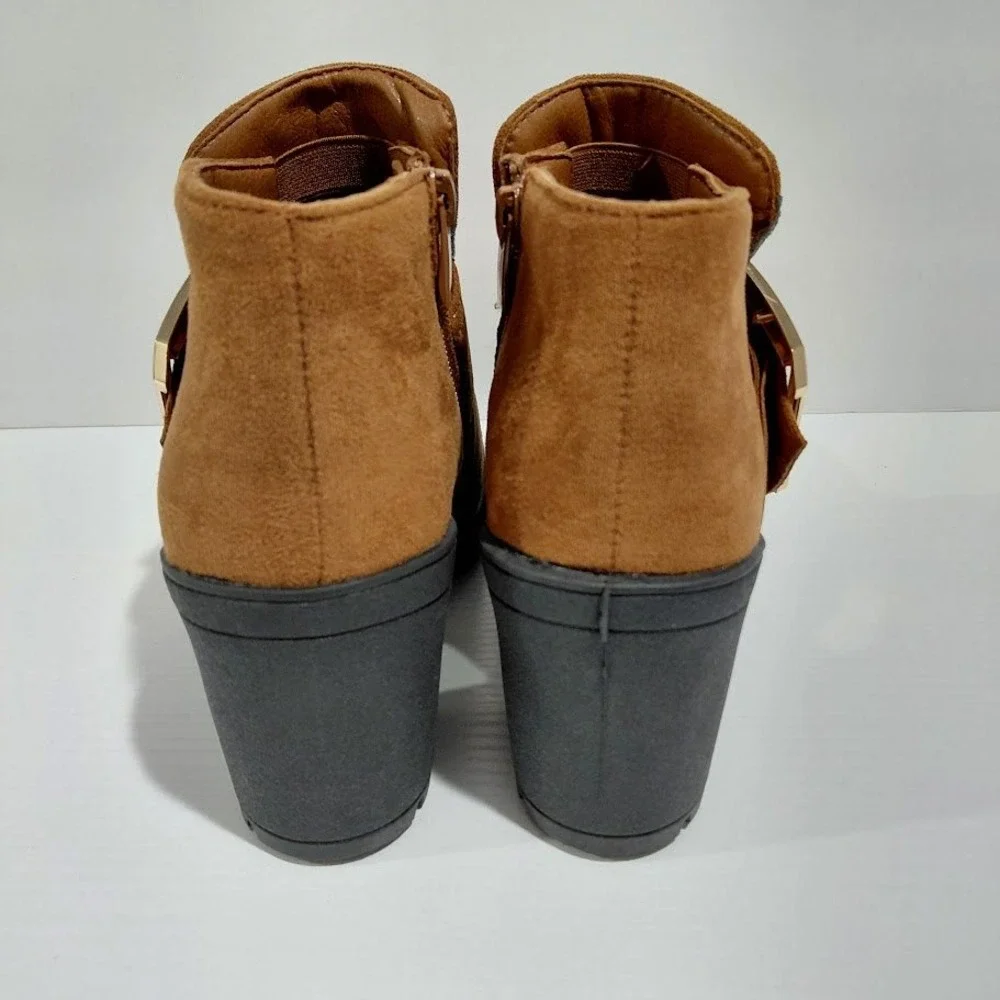 Forever Ankle Boots Women Brown Faux Suede Gold Buckle Block Heel Zip Size 6.5